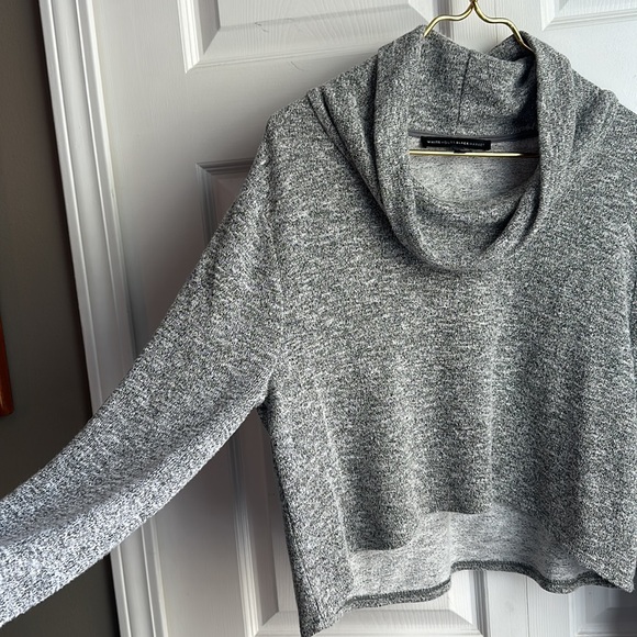 WHBM cropped sweater - Picture 3 of 6